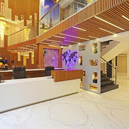 Hotel Mayfair Just A Minute Away From New Delhi Railway Station And Connaught Place Exterior foto